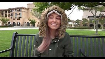 BLONDE 19 YEAR OLD FUCKS ON THE FIRST DATE XNXX