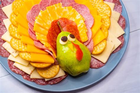 Turkey Cheese Platter Creative Family Thanksgiving Activity | Eating Richly