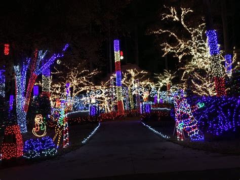 2024 Best Neighborhood Christmas Lights Around Atlanta