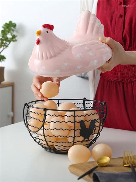 Storage Baskets Metal Mesh Wire Egg Basket With White Ceramic Chicken Hen Top Fruit Bowl