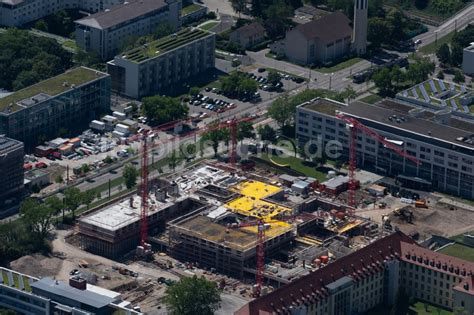 Freiburg im Breisgau aus der Vogelperspektive Baustelle für einen