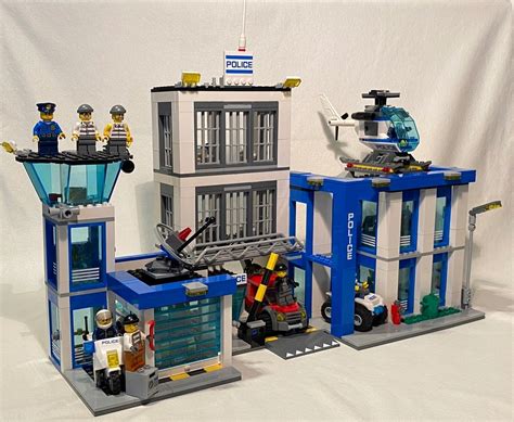 Lego City Posterunek Policji Oficjalne Archiwum