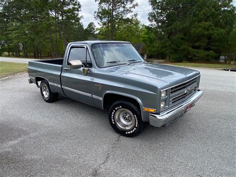 Short Bed: 1986 Chevrolet C10 | Barn Finds