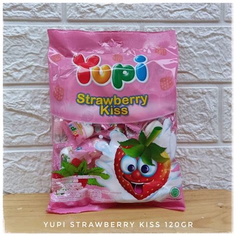 Jual BAG 120gr Permen Yupi Strawberry Kiss Permen Yupi Kemasan Bag