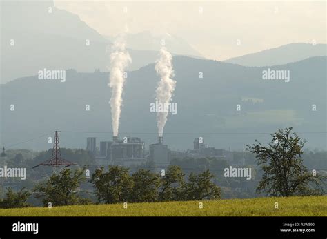 Rauchende Schlote Fotos Und Bildmaterial In Hoher Aufl Sung Alamy