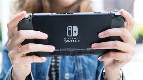 Nintendo Switch Volano le vendite hardware Bene anche Pokémon e Luigi