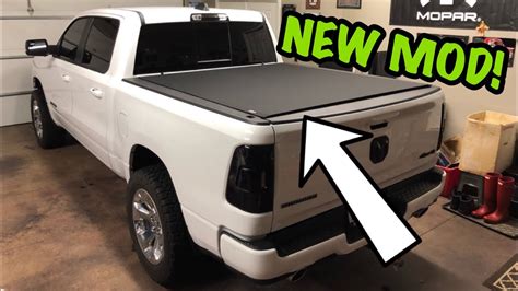 2019 Ram 1500 Tonneau Cover Install Must Have Youtube