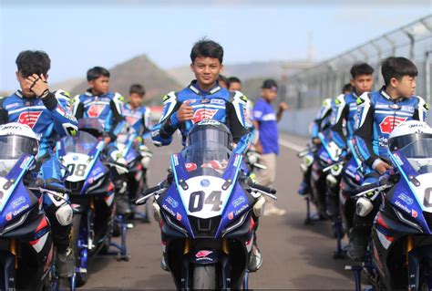 Seri Penutup BLU CRU Yamaha Sunday Race Di Mandalika Nantikan