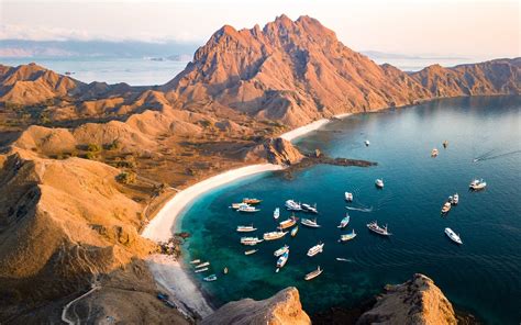 Padar Island - Epic Hike & Viewpoint in Flores, Indonesia (2024)