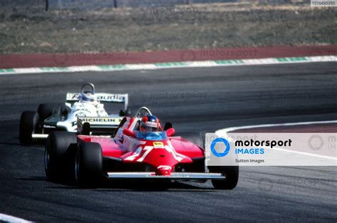 Race Winner Gilles Villeneuve Cdn Ferrari Ck Leads Carlos