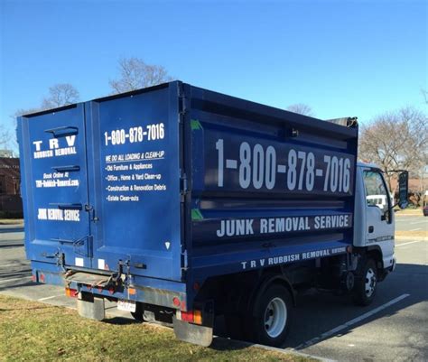 Why You Need To Hire A Professional Junk Removal Company Speedy Junk