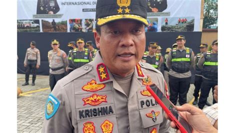 Hubungan Internasional Polri Sambangi Kpk Bahas Buronan Harun Masiku