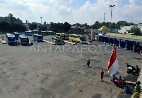 Terminal Rajabasa Sepi Penumpang Antara Foto