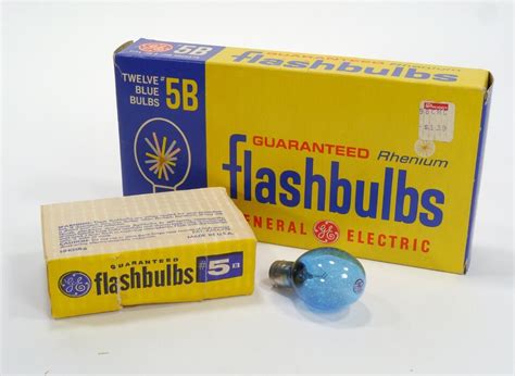 Vintage Sylvania Blue Dot 25B Flashbulbs GE 5B Rhenium Flashbulbs