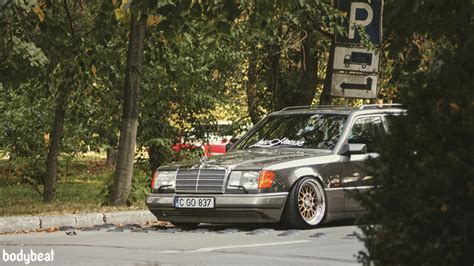 LowHouse Stanced Mercos W124 Estate Slammed Parpaing De L