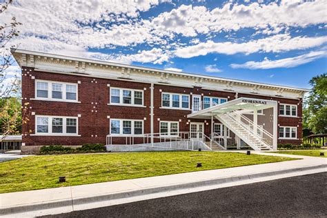 Wilson plaza renovation plans are causing store relocations 32