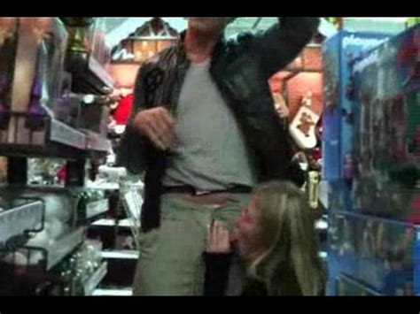 Sexo En El Centro Comercial XVIDEOS
