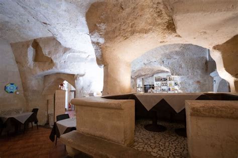 14 Best Restaurants in Matera: Cave Dining to Cheap Eats