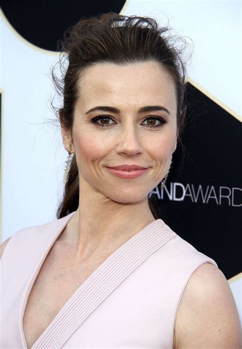 Pictures Of Linda Cardellini