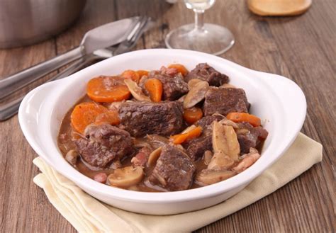 Que Servir Pour Accompagner Un Boeuf Bourguignon Aux Fourneaux Hot