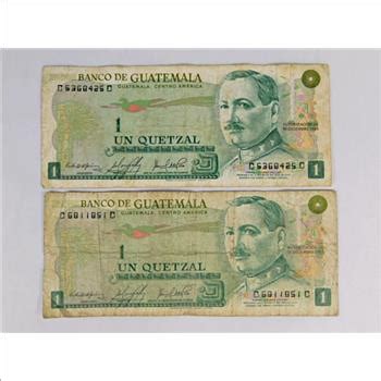 Lot Of Two Guatemala One Quetzal Bank Notes Crisp Paper Property