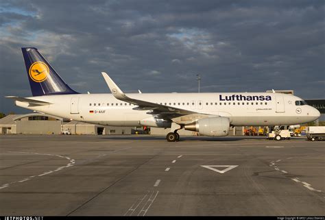 D AIUF Airbus A320 214 Lufthansa Łukasz Stawiarz JetPhotos