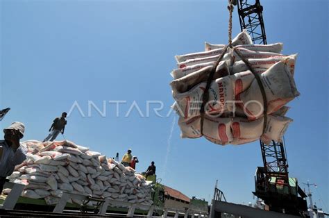 PUPUK BERSUBSIDI ANTARA Foto