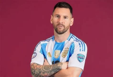 Lionel Messi Celebra Su Cumplea Os N Mero Con Pacto