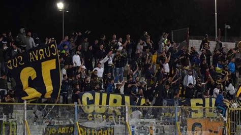 Metropolis Trionfo La Juve Stabia In Serie B Tuttob