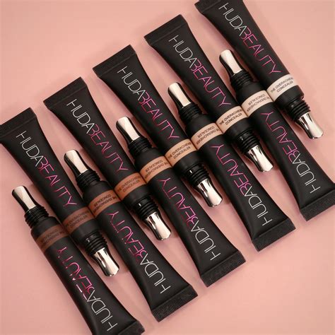 Huda Beauty The Overachiever Concealer Salted Caramel 26g