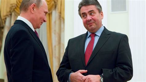 Sigmar Gabriel Trifft Russlands Pr Sident Wladimir Putin In Moskau