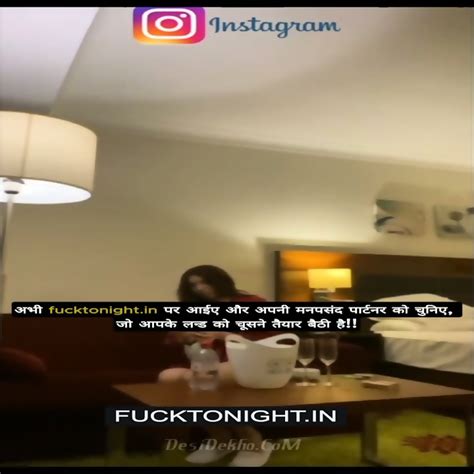 Aunty Showing Boobs And Pussy