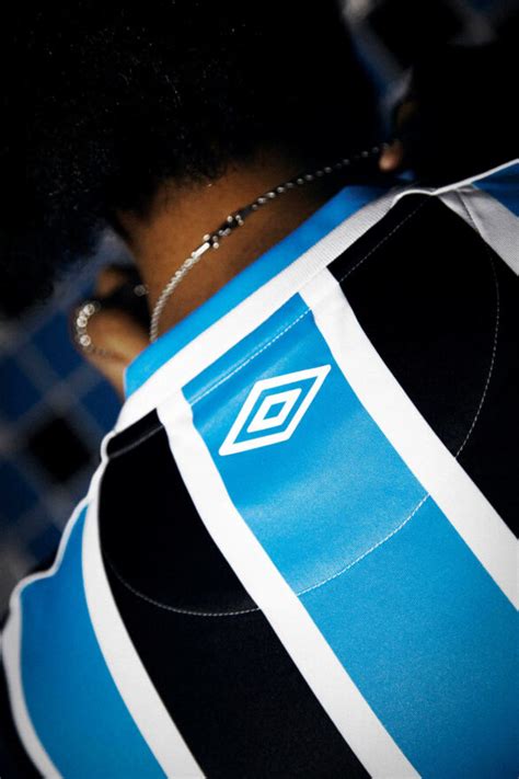 Nova camisa titular do Grêmio 2023 2024 Umbro MDF