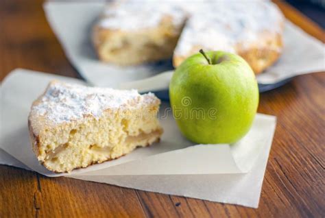 Torta De Esponja Con Las Manzanas Empanada De Apple Galleta De La