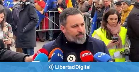 Santiago Abascal en la manifestación contra Sánchez Una amnistía a