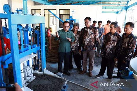 Pemimpin DPRD Surabaya Dorong Pengembangan Program Padat Karya ANTARA