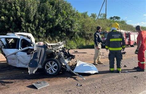 Mãe e filho morrem após grave acidente de trânsito na BR 290 em Arroio