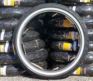 Shinko 777 vs Michelin Commander 2 - A 2025 Analysis