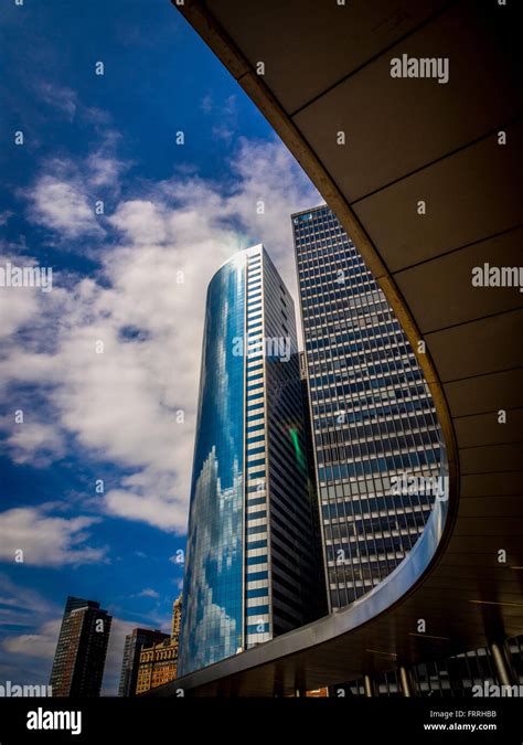 Curved Glass Canopy Hi Res Stock Photography And Images Alamy
