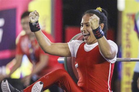 Geger Ni Nengah Widiasih Raih Medali Para Powerlifting Pertama