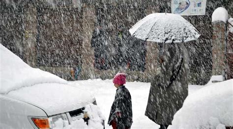 Srinagar Records Seasons Lowest Temperature At 62 Degrees Srinagar