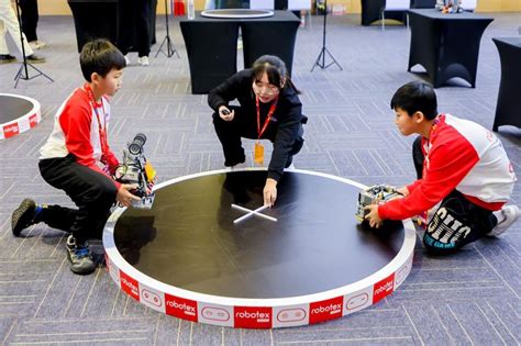Shanghai's Robotex Attracts Over 16,000 Competitors