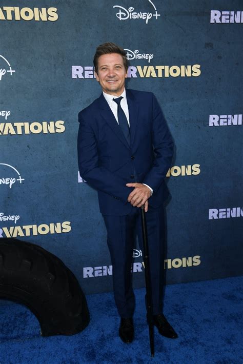 Jeremy Renner Suits Up in Dress Shoes for 'Rennervations' Premiere