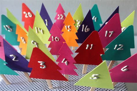 Christmas Countdown Craft with Family Activities - MomTrends