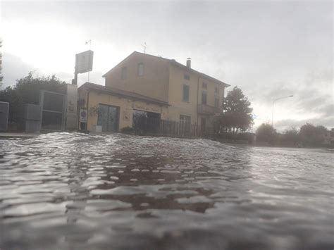 Maltempo Traffico In Tilt E Allagamenti Chiusi Strade E Sottopassi