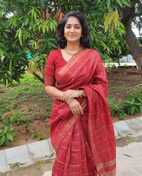 Anchor Jhansi Laxmi Wiki Biography Height Net Worth Images LabuWiki