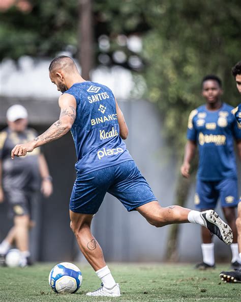 Santos Realiza Penúltimo Treino Antes De Estreia Pela Série B Do