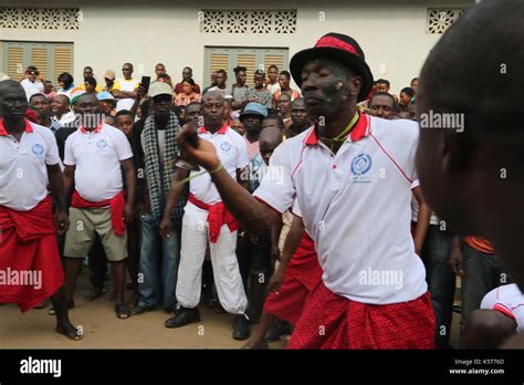 Ivory-Coast traditional party celebration Stock Photo - Alamy