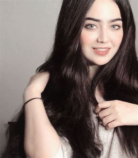 Hot Sexy Maryam Alazawey Bikini Pics