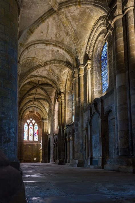 Dunfermline Abbey interior editorial stock image. Image of medieval ...